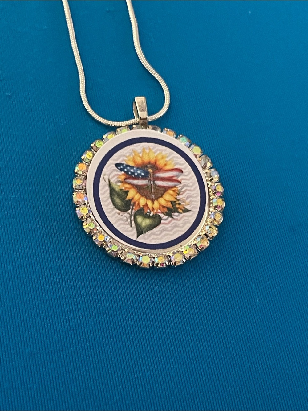 Sunflower & American Flag Round Pendant Necklace - Yellow